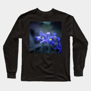 Iris Long Sleeve T-Shirt